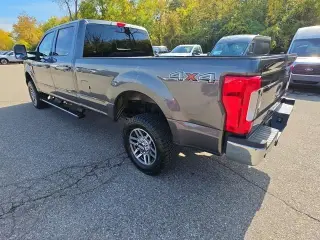 Ford F-250 Super Duty 2017 4x4 Lariat 4puertas Cabina de Tripulación 6.8 ft. SB Pickup