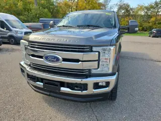Ford F-250 Super Duty 2017 4x4 Lariat 4puertas Cabina de Tripulación 6.8 ft. SB Pickup