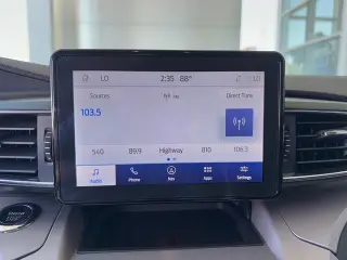 Ford Explorer 2023 XLT SUV de 4 puertas
