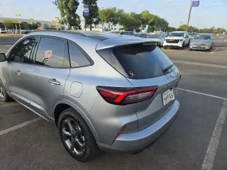 Ford Escape Hybrid 2024 AWD ST-Line Select SUV 4 puertas