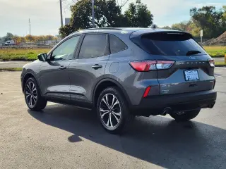 Ford Escape 2022 AWD SE 4dr SUV