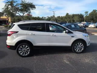 Ford Escape 2018 Titanium SUV de 4 puertas