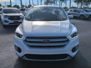Ford Escape 2018 Titanium SUV de 4 puertas
