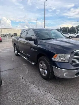Ram 1500 2017 4x4 SLT 4 puertas Crew Cab batea de 5.5 pies