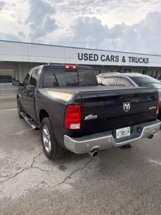 Ram 1500 2017 4x4 SLT 4 puertas Crew Cab batea de 5.5 pies