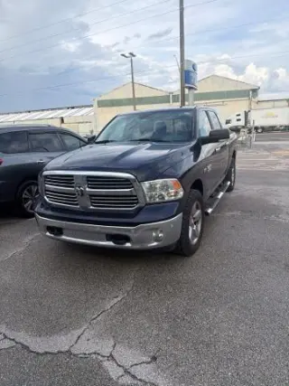 Ram 1500 2017 4x4 SLT 4 puertas Crew Cab batea de 5.5 pies