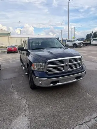 Ram 1500 2017 4x4 SLT 4 puertas Crew Cab batea de 5.5 pies