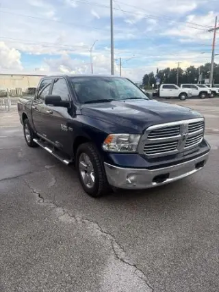 Ram 1500 2017 4x4 SLT 4 puertas Crew Cab batea de 5.5 pies