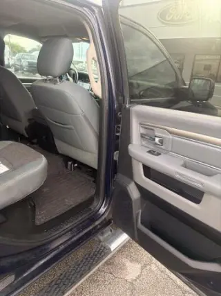 Ram 1500 2017 4x4 SLT 4 puertas Crew Cab batea de 5.5 pies