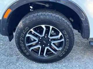 Ford Ranger 2024 4x4 Lariat 4puertas SuperCrew 5.0 pies SB