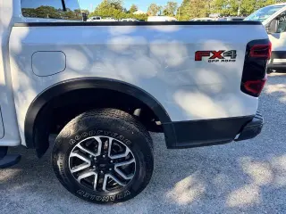 Ford Ranger 2024 4x4 Lariat 4puertas SuperCrew 5.0 pies SB