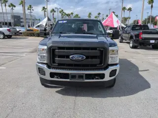 Ford F-250 Super Duty 2015 4x4 XL 4dr Crew Cab 6.8 ft. Pickup