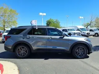 Ford Explorer 2025 AWD ST SUV de 4 puertas
