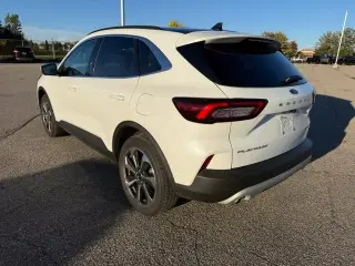 Ford Escape 2023 AWD Platinum 4dr SUV