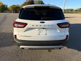 Ford Escape 2023 AWD Platinum 4dr SUV