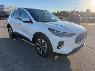 Ford Escape 2023 AWD Platinum 4dr SUV
