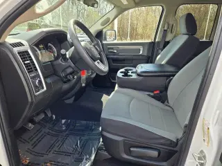 Ram 1500 Classic 2024 4x4 SLT 4dr Quad Cab 6.3 ft. SB Pickup