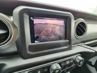 Jeep Gladiator 2023 4x4 Sport 4 puertas Cabina Crew SB de 5.0 pies