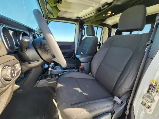 Jeep Gladiator 2023 4x4 Sport 4 puertas Cabina Crew SB de 5.0 pies