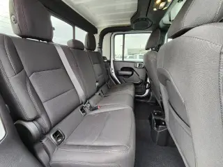 Jeep Gladiator 2023 4x4 Sport 4 puertas Cabina Crew SB de 5.0 pies