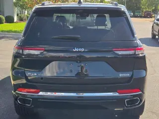 Jeep Grand Cherokee 2023 4x4 Overland 4dr SUV