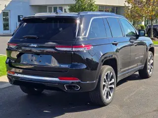 Jeep Grand Cherokee 2023 4x4 Overland 4dr SUV