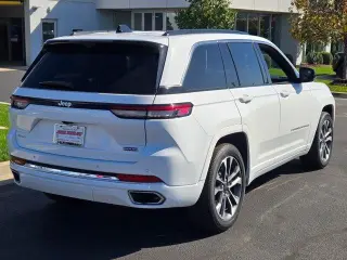 Jeep Grand Cherokee 2024 4x4 Overland 4dr SUV