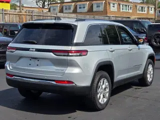 Jeep Grand Cherokee 2024 4x4 Limited 4dr SUV