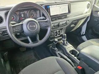 Jeep Wrangler 2024 4x4 Sport 4dr SUV