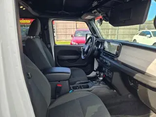 Jeep Wrangler 2024 4x4 Sport 4dr SUV