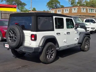 Jeep Wrangler 2024 4x4 Sport 4dr SUV