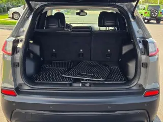 Jeep Cherokee 2019 4x4 Altitude 4dr SUV