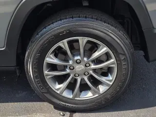 Jeep Cherokee 2019 4x4 Altitude 4dr SUV