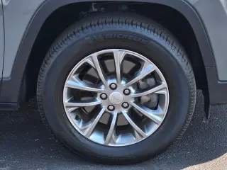 Jeep Cherokee 2019 4x4 Altitude 4dr SUV