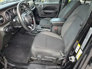 Jeep Wrangler Unlimited 2018 4x4 Deportivo 4dr SUV (lanzamiento a mitad de año)