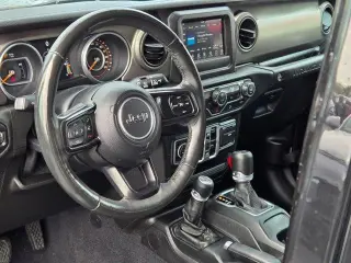 Jeep Wrangler Unlimited 2018 4x4 Deportivo 4dr SUV (lanzamiento a mitad de año)