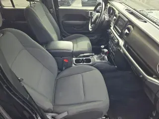 Jeep Wrangler Unlimited 2018 4x4 Deportivo 4dr SUV (lanzamiento a mitad de año)