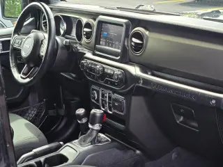 Jeep Wrangler Unlimited 2018 4x4 Deportivo 4dr SUV (lanzamiento a mitad de año)
