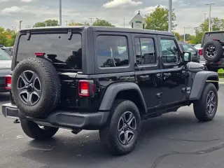 Jeep Wrangler Unlimited 2018 4x4 Deportivo 4dr SUV (lanzamiento a mitad de año)