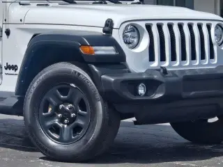 Jeep Wrangler 2022 4x4 Sport 2puertas SUV
