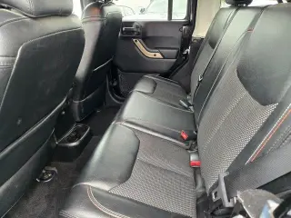 Jeep Wrangler Unlimited 2017 4x4 Sahara 4dr SUV