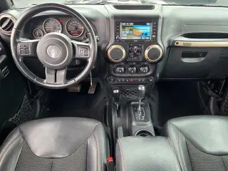 Jeep Wrangler Unlimited 2017 4x4 Sahara 4dr SUV