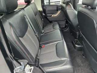 Jeep Wrangler Unlimited 2017 4x4 Sahara 4dr SUV