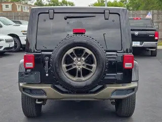 Jeep Wrangler Unlimited 2017 4x4 Sahara 4dr SUV