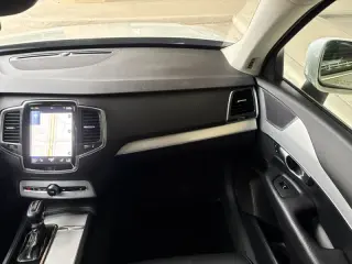 2018 Volvo XC90 T5 Momentum 5P