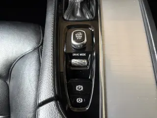 2018 Volvo XC90 T5 Momentum 5P