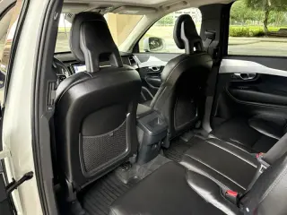 2018 Volvo XC90 T5 Momentum 5P