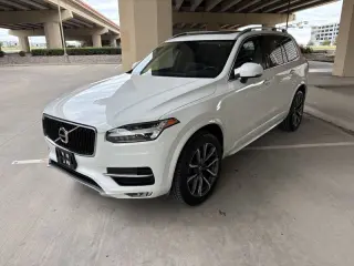 2018 Volvo XC90 T5 Momentum 5P