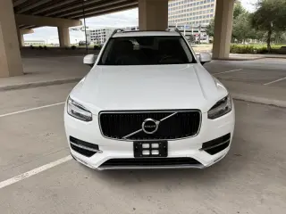 2018 Volvo XC90 T5 Momentum 5P