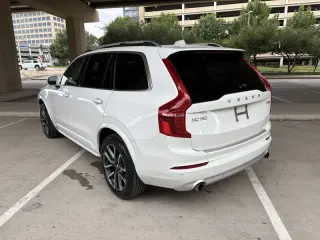 2018 Volvo XC90 T5 Momentum 5P